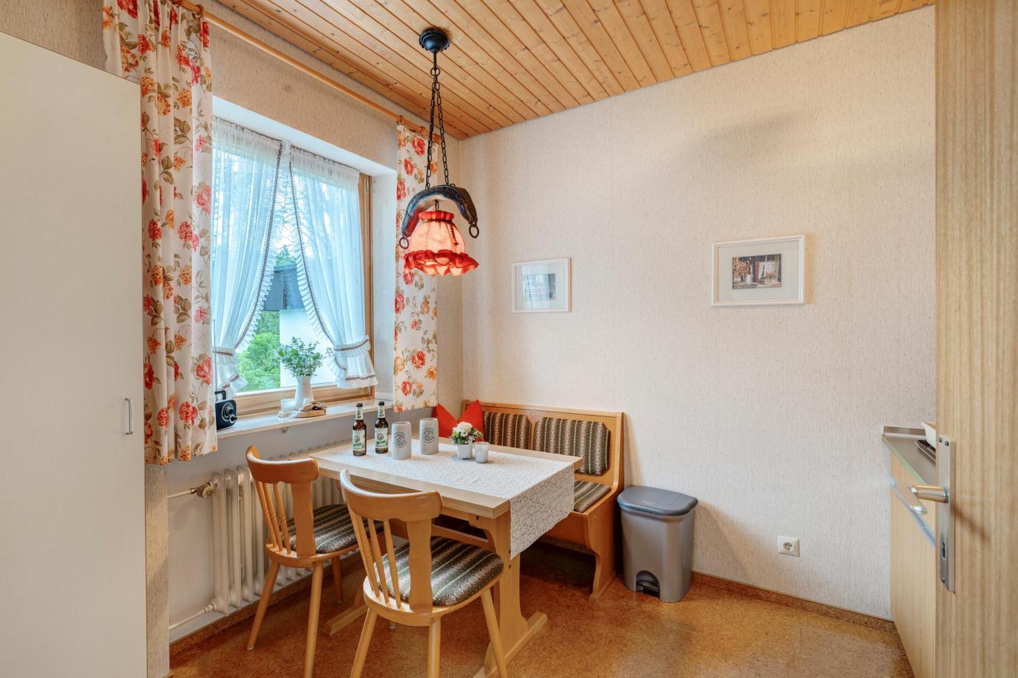 Haus Seiler Apartment Фройденщат Екстериор снимка